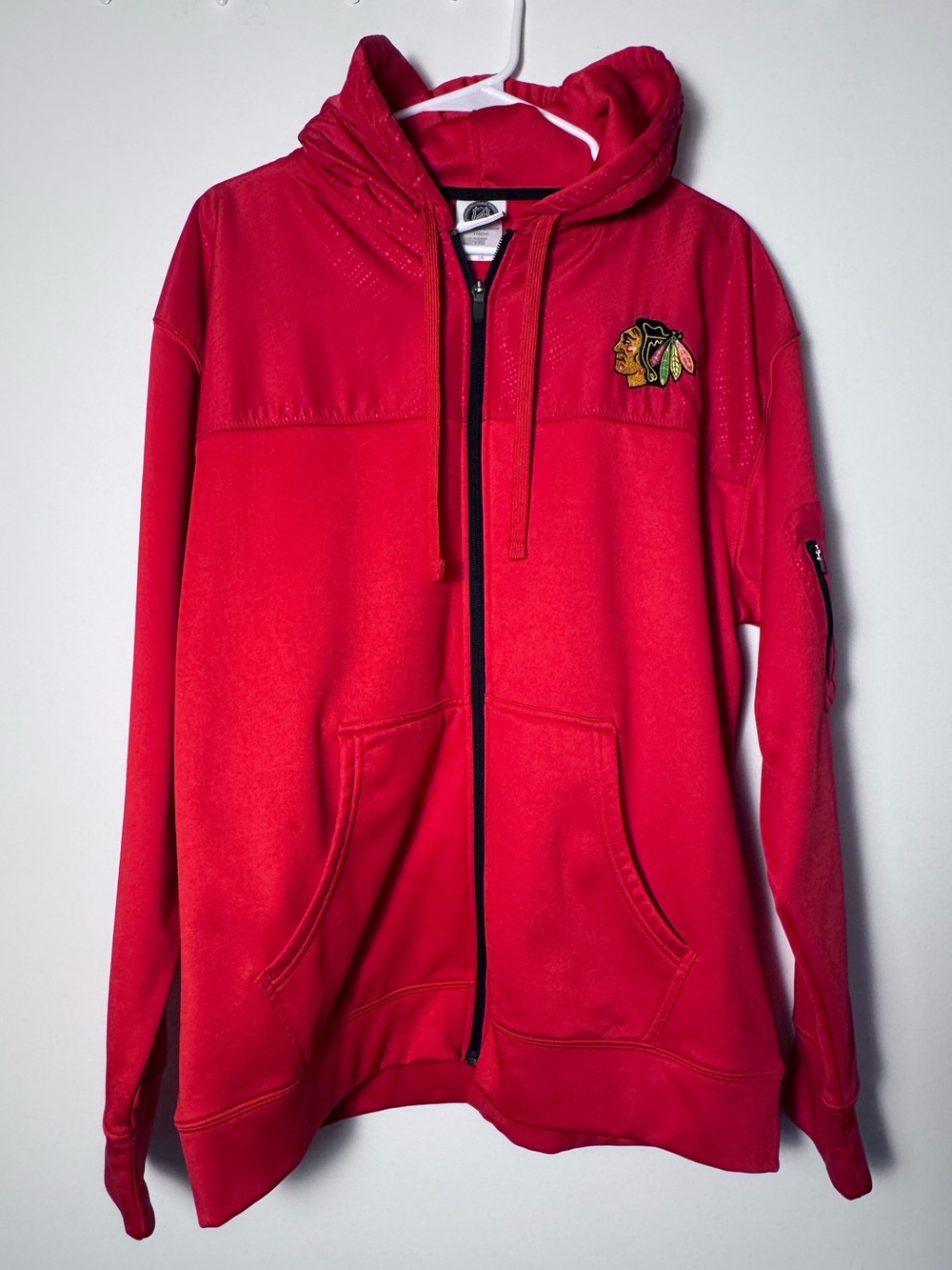 Blackhawks Men’s Zip Hoodie NHL Fleece Lined Red Large